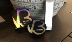 V3ファンデーション&ラッシュアディクト取り扱いあります